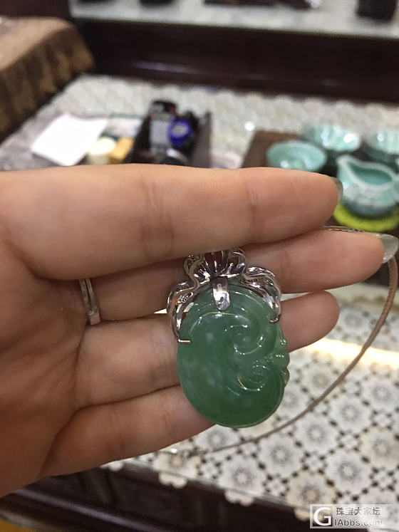大家看看值多少钱_翡翠