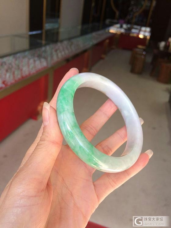 3~5000元的带色手镯长啥样！_手镯翡翠
