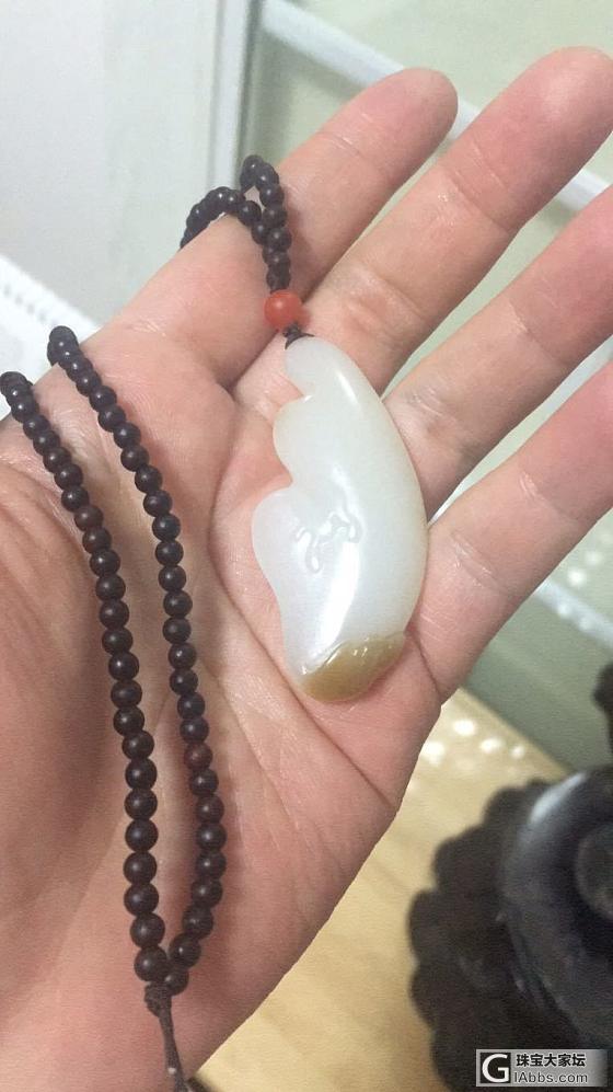 这才是真正的和田且末老坑糖白玉_和田玉挂件