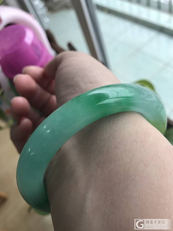 大家看看这手镯怎么样？是A吗？_手镯翡翠
