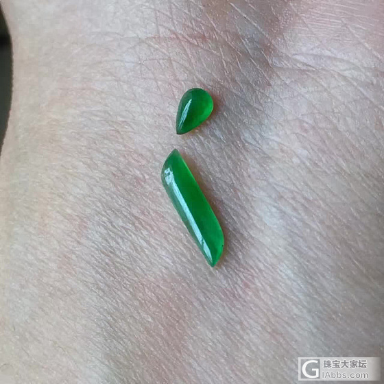 这能算阳绿么_戒面翡翠