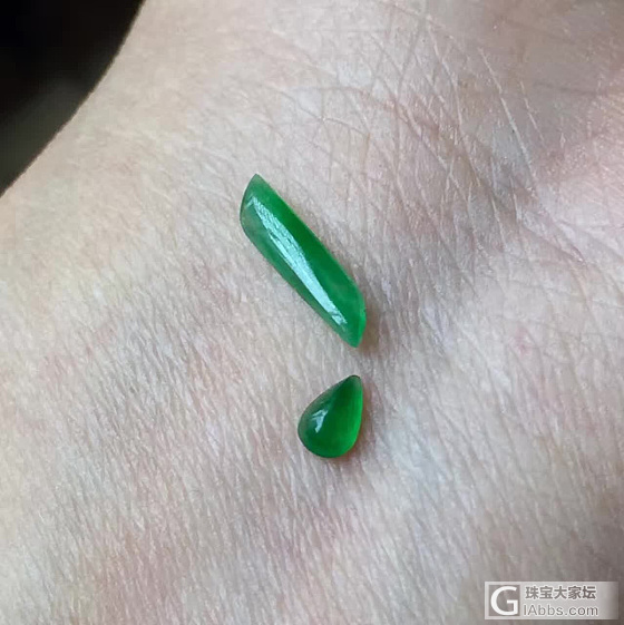 这能算阳绿么_戒面翡翠