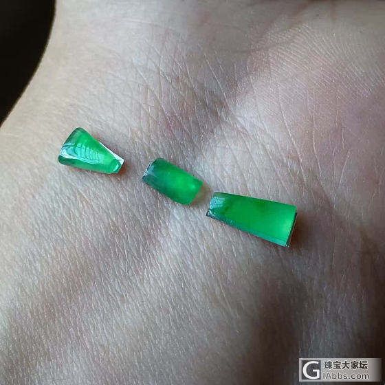 阳绿翡翠戒面_翡翠