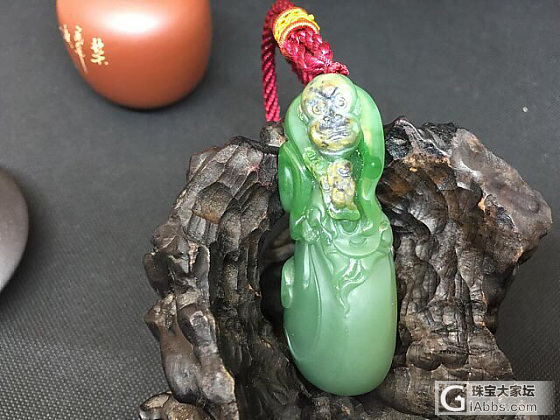 精雕细琢的手把件！_和田玉把玩件挂件碧玉