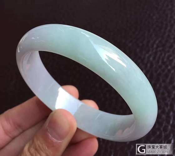 CY74 春带彩手镯 圈口57 质地细腻 紫底见光不死 水头好 价格：3380元_手镯翡翠