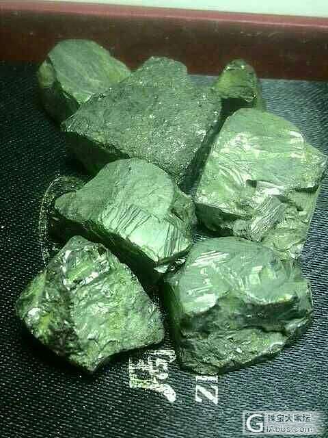 收藏品。_原石珠串