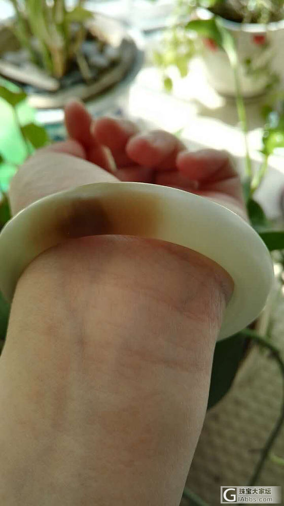 给姐姐买的镯子_手镯和田玉