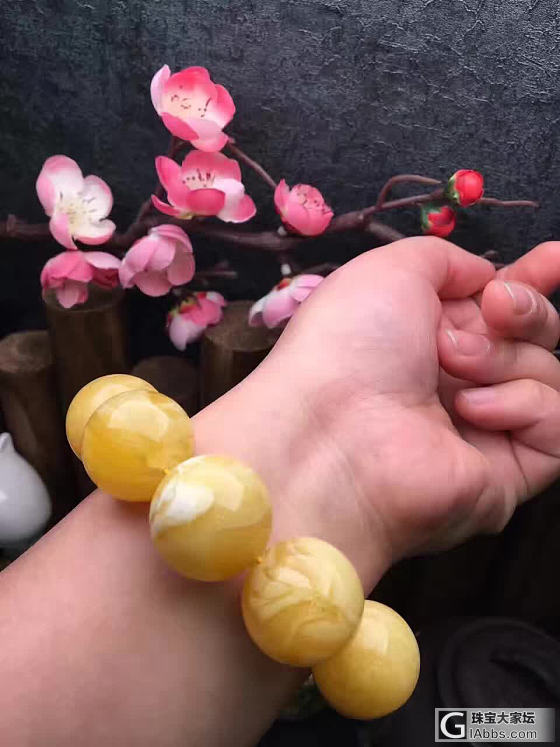 蜜蜡很多   白花很少    稀有矿产    纯天然原矿白花蜜蜡极品大咖款手链 ..._蜜蜡