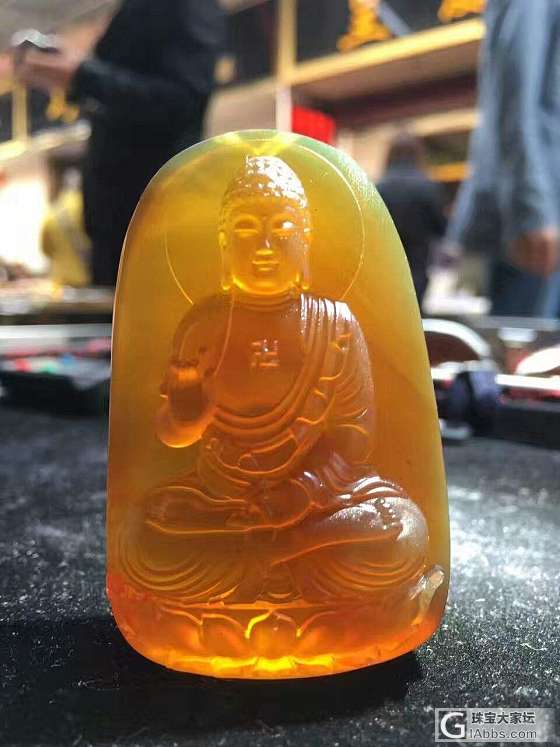 瑞昱臻品_琥珀挂件