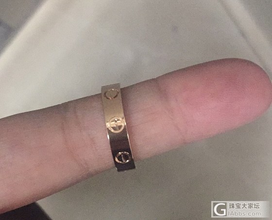 出一款卡地亚经典玫瑰金戒指_戒指