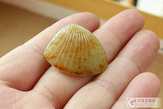 【荣毅】3月13上新：两件 高油润 艳丽 宜佩 精品！_和田玉挂件
