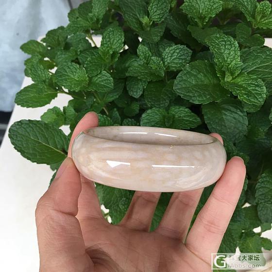 珊瑚玉手镯_珊瑚玉手镯