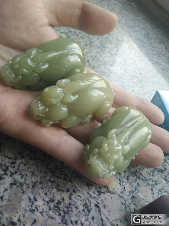天气好，嗮嗮我的3个大屁股😝😝_挂件和田玉
