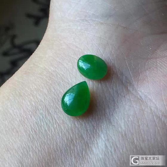 像辣椒一样辣的戒面_蛋面翡翠