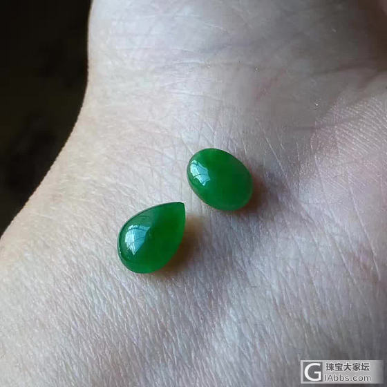 像辣椒一样辣的戒面_蛋面翡翠