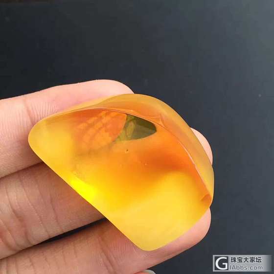 大家帮忙看看这个半裸坠怎么样？_蜜蜡