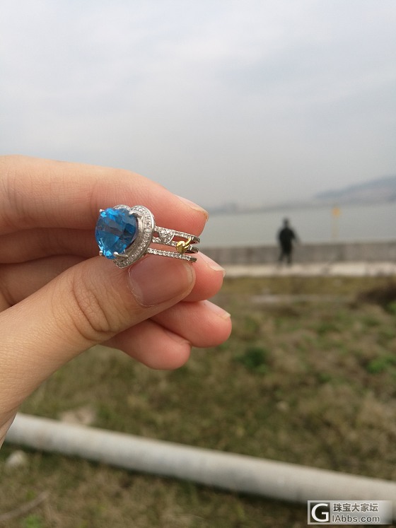 镶了一套真爱，托帕毕业套装    哈哈_托帕石