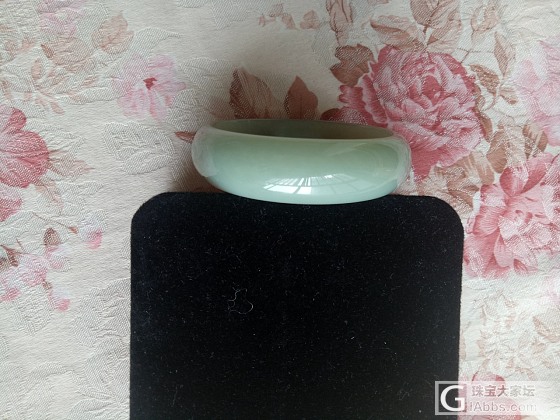 求鉴定，是不是韩料？商场买的。_手镯青白玉