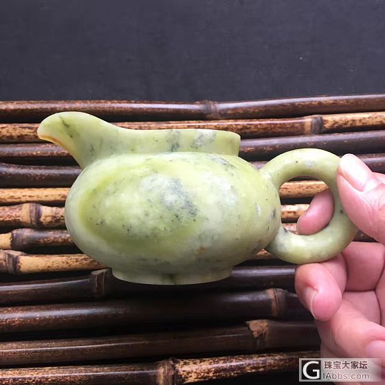 天然石材茶海，尚未抛光 属于杂石，器型工整，形态饱满 尺寸约135×90×65_玉石茶具