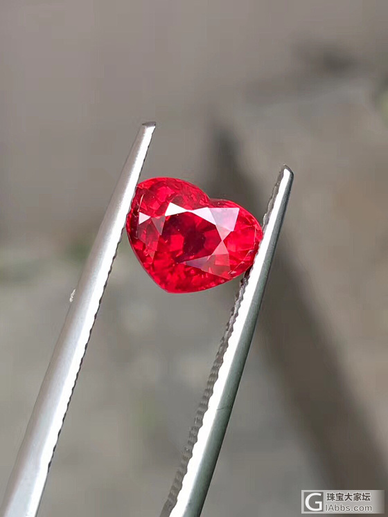 非常美艳的一粒红心，2.02ct，无烧鸽血红，颜色漂亮，形体饱满，晶体通透，全干..._刻面宝石红宝石