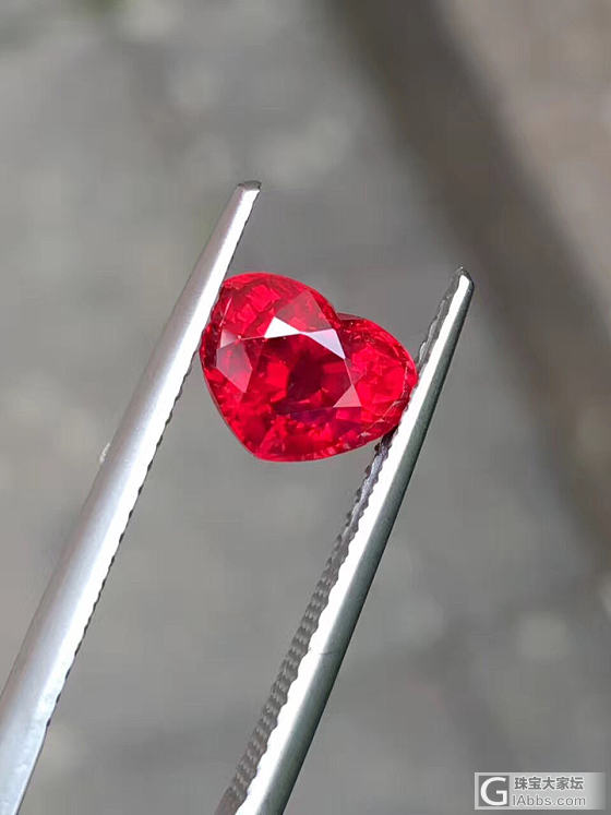 非常美艳的一粒红心，2.02ct，无烧鸽血红，颜色漂亮，形体饱满，晶体通透，全干..._刻面宝石红宝石