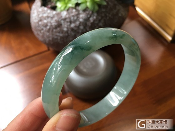 转闲置手镯，需要的请电话加微信。_翡翠