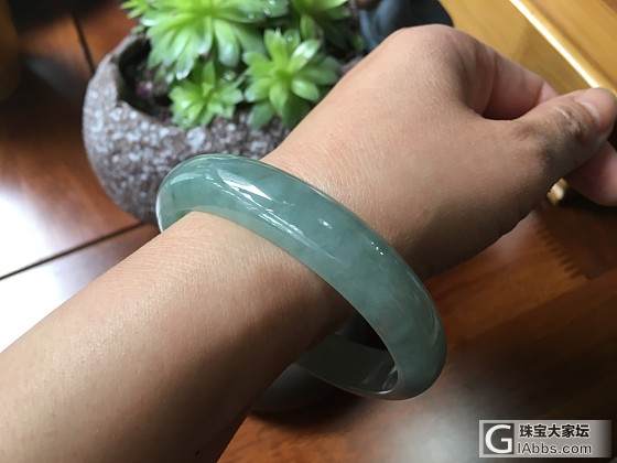 转闲置手镯，需要的请电话加微信。_翡翠
