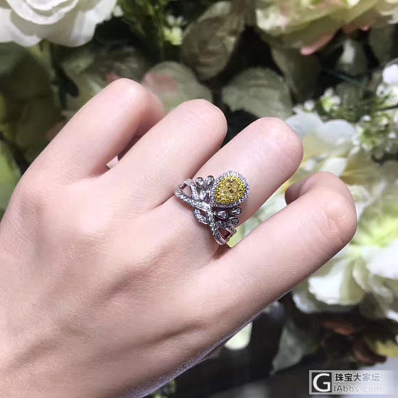 珠宝欣赏_彩钻戒指