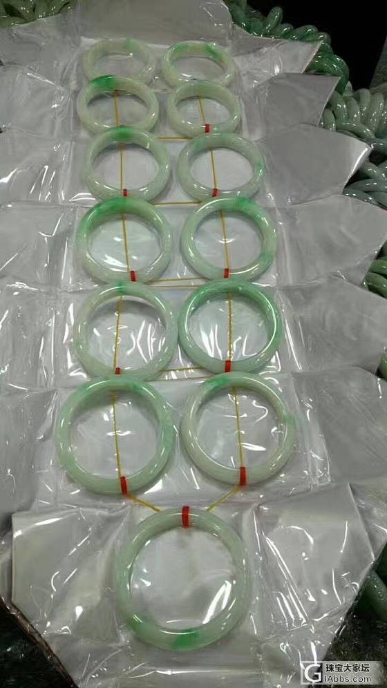 看好个镯子 但是人家不单卖_翡翠