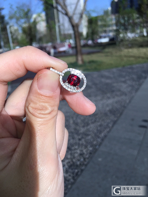 刚收到的红尖晶吊坠_吊坠尖晶石