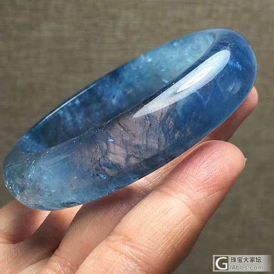 炎热的天气是不是得来个海蓝宝😏_手镯海蓝宝