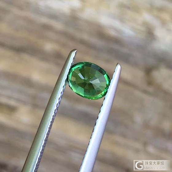 沙弗莱 4.5*6*4mm   0.94克拉     整颗1500_刻面宝石沙弗莱