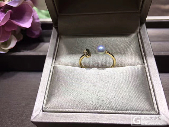 卡地亚钉子戒。来来来，还是小清新纯银戒指，搭配4-5mm灰色真多麻海水珍珠，基本..._海水珍珠戒指