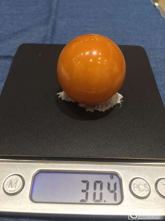 自然光照片，天然鸡血红蜜蜡_蜜蜡