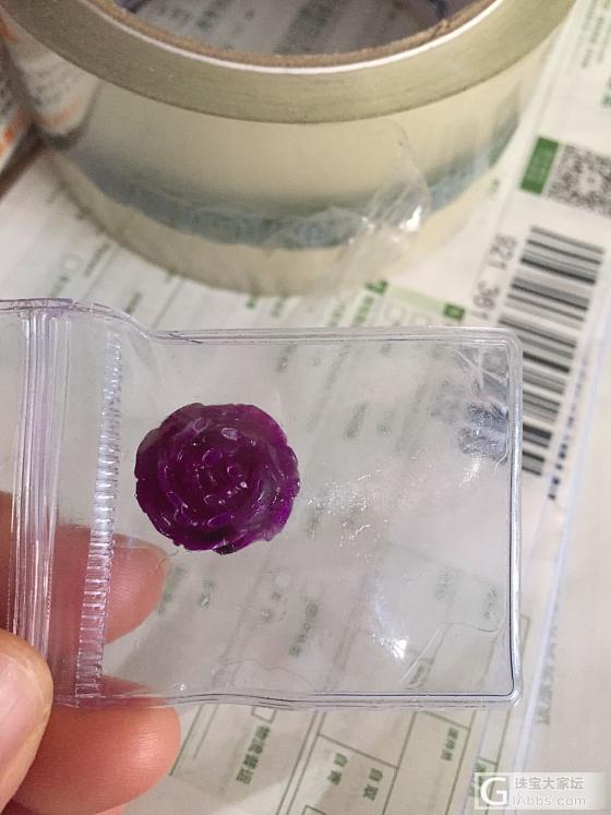 紫红色，不惧任何灯光_花件舒俱来