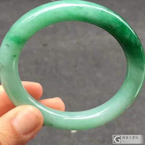 越看越爱_手镯翡翠