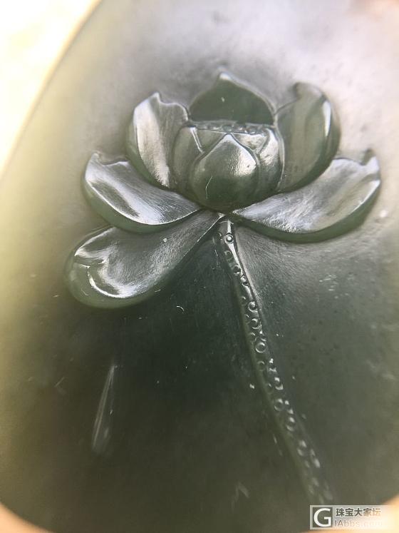 四朵荷花_和田玉