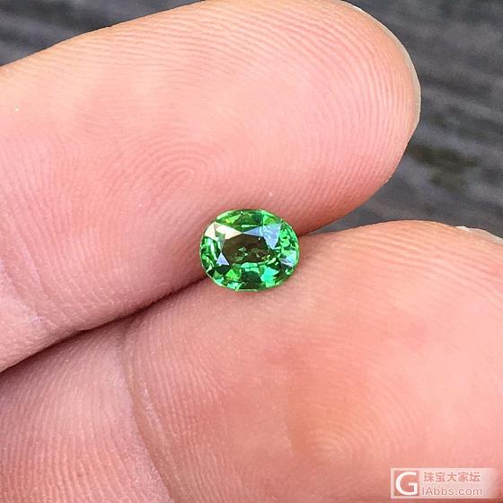 0.62ct 坦桑尼亚 翠绿 艳绿 椭圆 沙弗莱 戒指 吊坠 镶嵌定制_刻面宝石沙弗莱