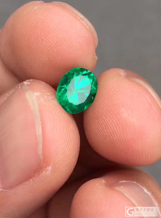 色标级。 1.36ct ，哥伦比亚祖母绿。 muzo 微油带GRS证书。晶体干净..._刻面宝石祖母绿