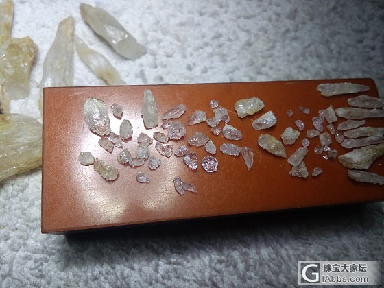 请专业老师点评这块钻石原石_原石