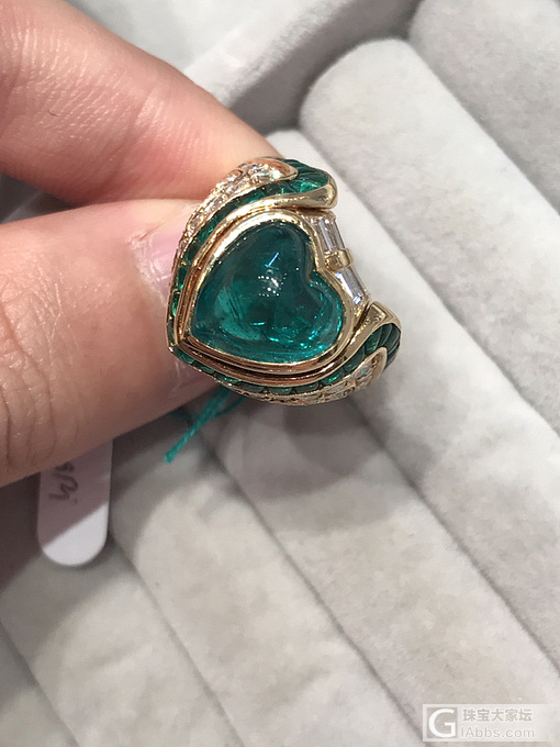 宝格丽 祖母绿 戒指 好有型_戒指祖母绿