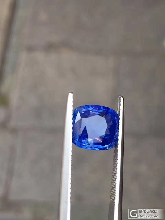 4.52ct，无烧矢车菊。 全净。 大台面。配LOTUS证书。性价比高，欢迎询价！_刻面宝石蓝宝石