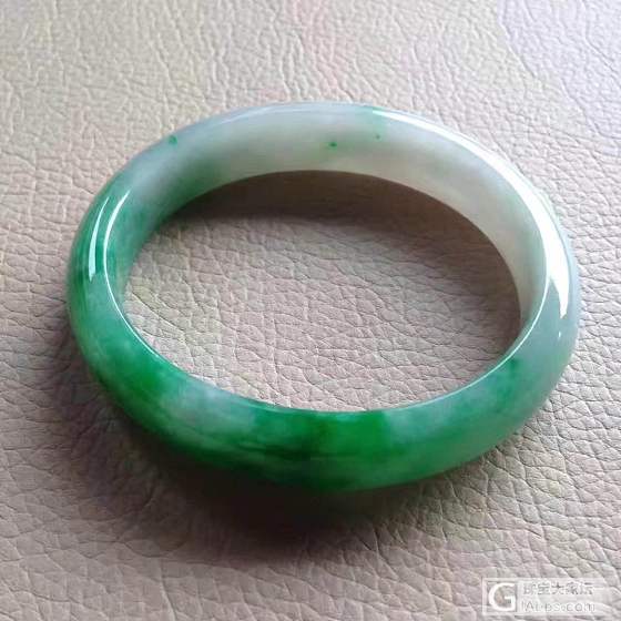 【迈绿】5.8 又到了晒成咖啡豆的季节了_手镯翡翠