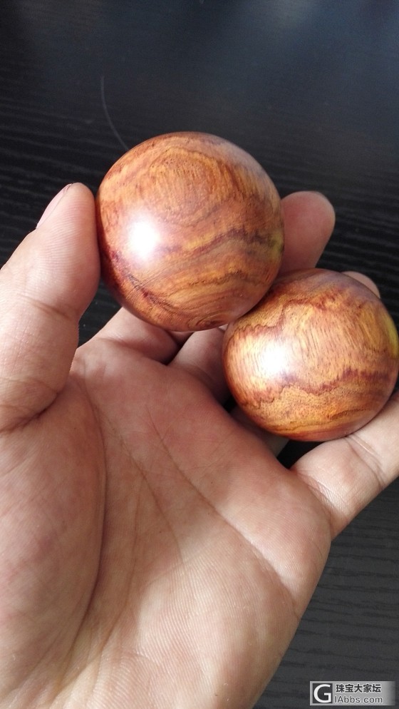 海南黄花梨新油梨手球一对_海南黄花梨把玩件黄花梨