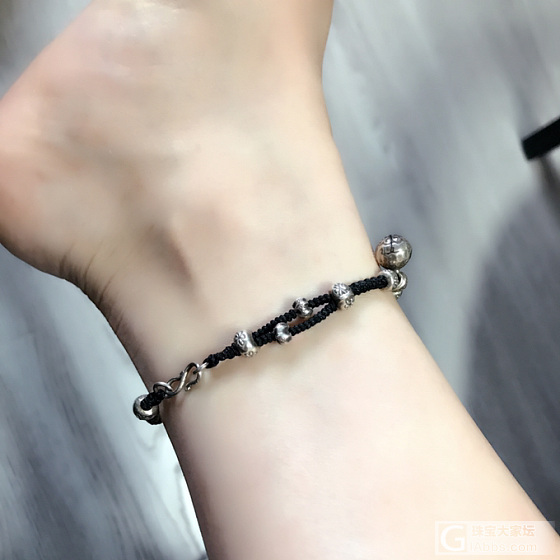 自编脚链。_脚饰编绳