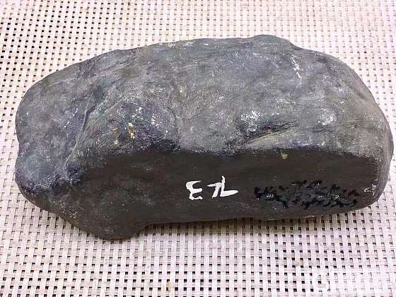 玉火翡翠_赌石