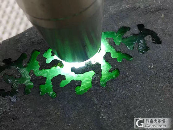 玉火翡翠_赌石