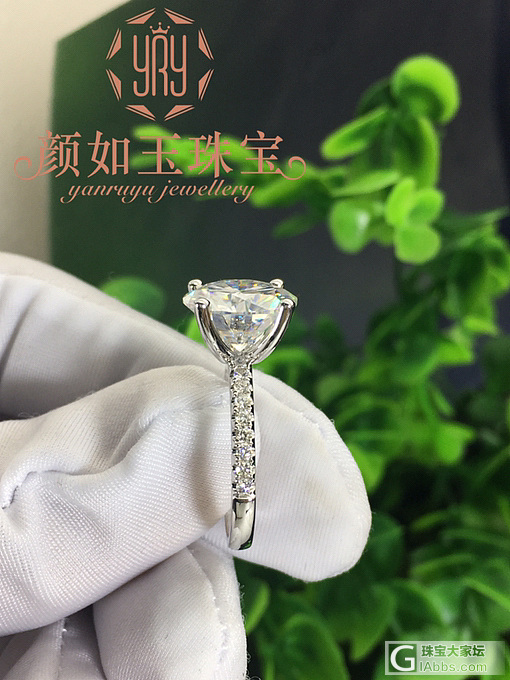 超大5克拉莫桑石戒指_戒指莫桑石颜如玉镶嵌