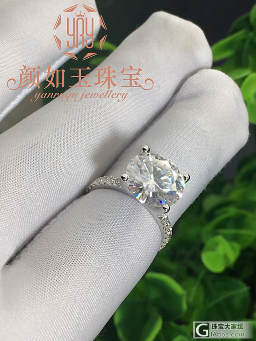 超大5克拉莫桑石戒指_戒指莫桑石颜如玉镶嵌