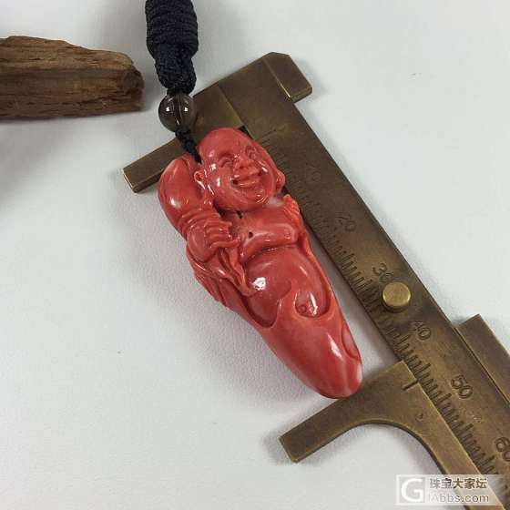 一号色 活料 momo笑佛，尺寸:19x45mm_吊坠珊瑚